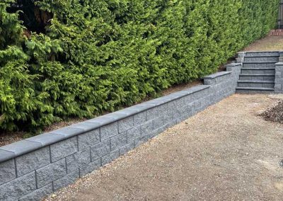 Woodcroft retaining wall and turf installation