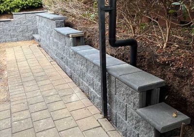Woodcroft retaining wall and turf installation