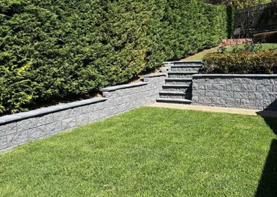 Woodcroft retaining wall and turf installation